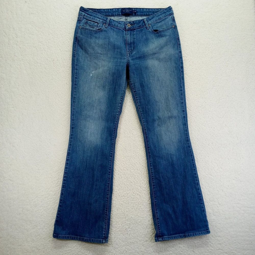 Levis Slight Curve Jeans Womens 14/32 Classic Bootcut Stretch Medium‎ Wash